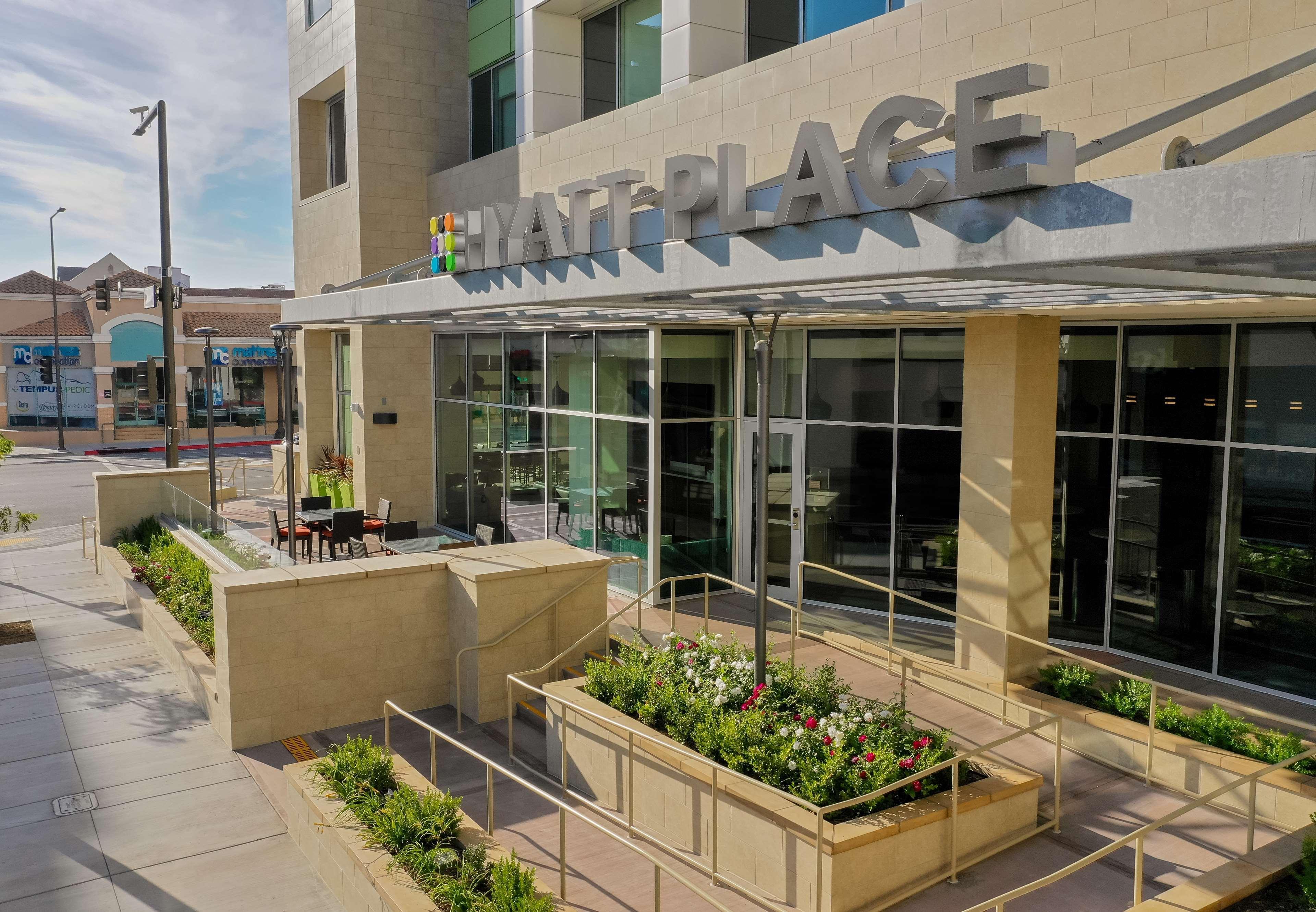 Hyatt Place Glendale/Los Angeles Hotel Exterior photo